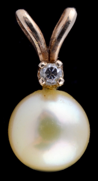 14K Yellow Gold Cultured Pearl and Diamond Pendant