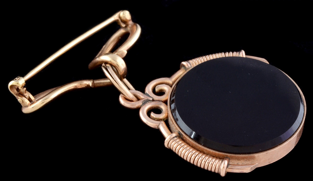 10K-14K Yellow Gold Black Onyx Intaglio Pendant