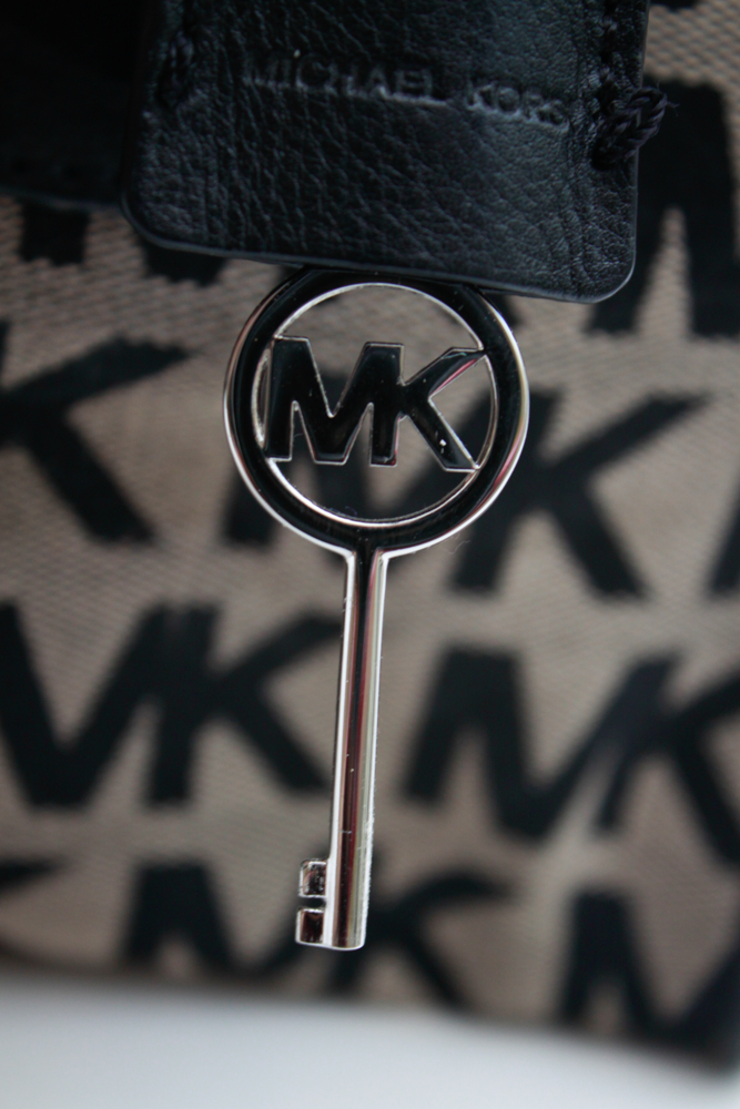 Michael Kors Hamilton Signature Tote with Dust Bag