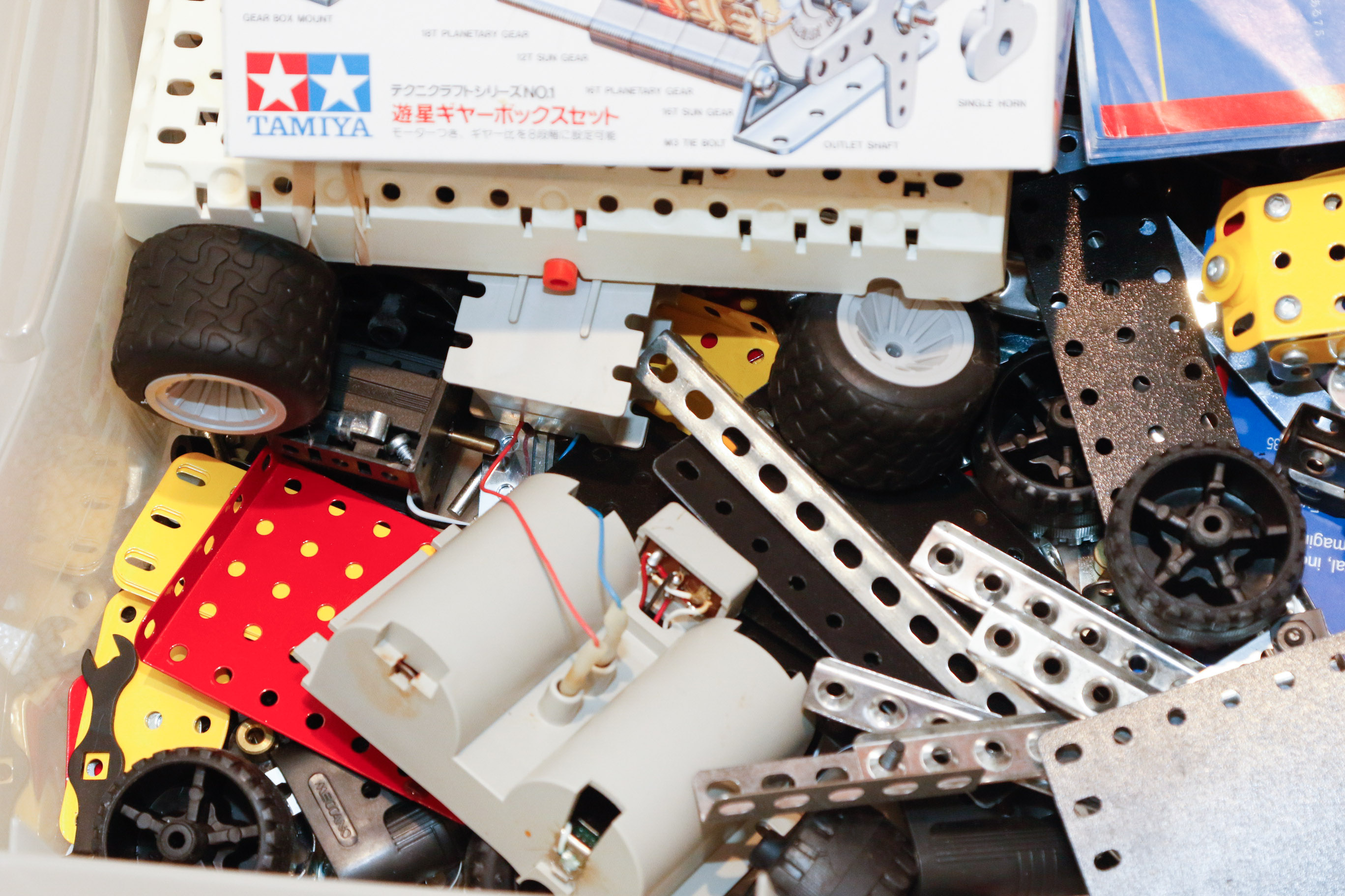 Vintage Gabriel Erector Set 375