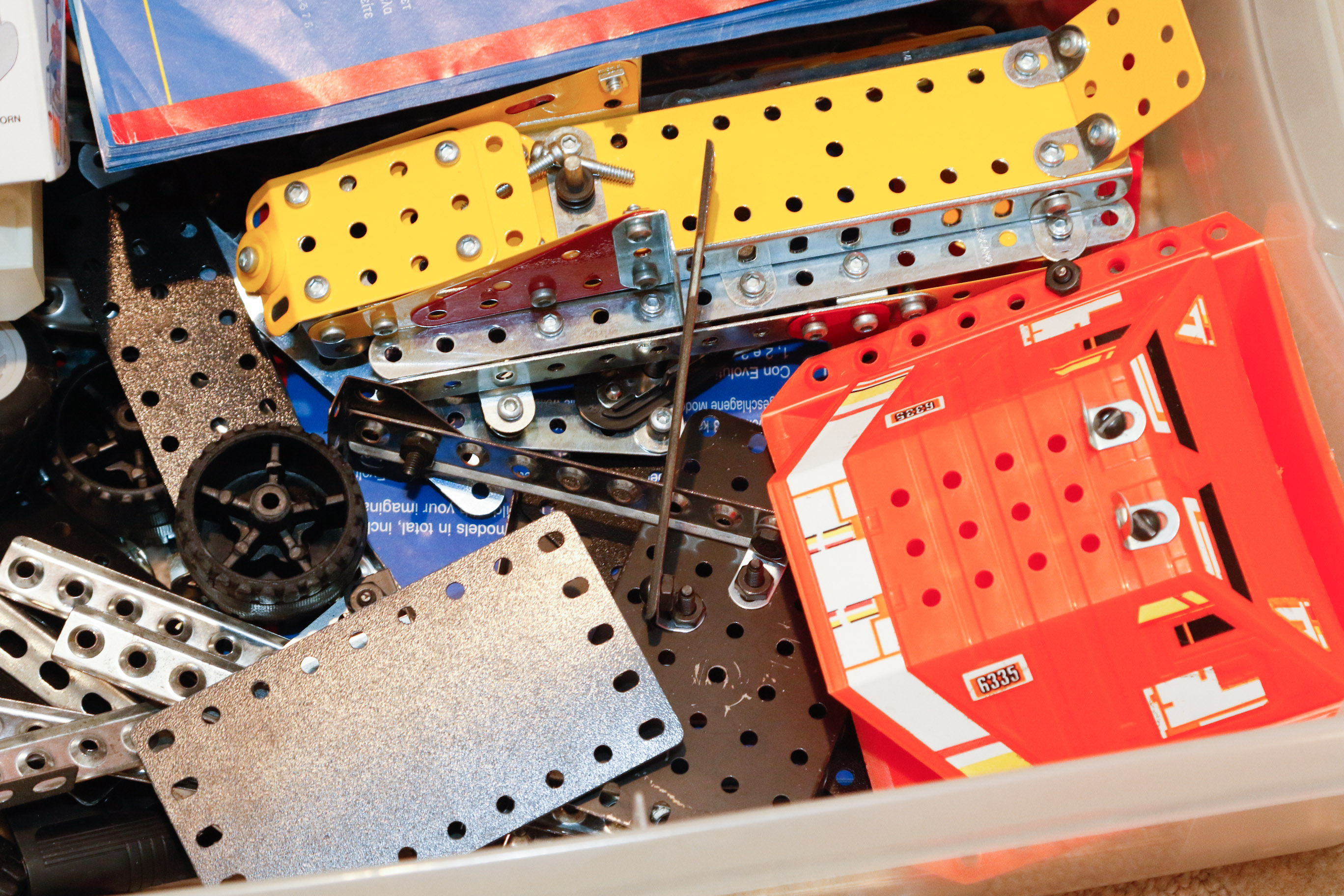 Vintage Gabriel Erector Set 375