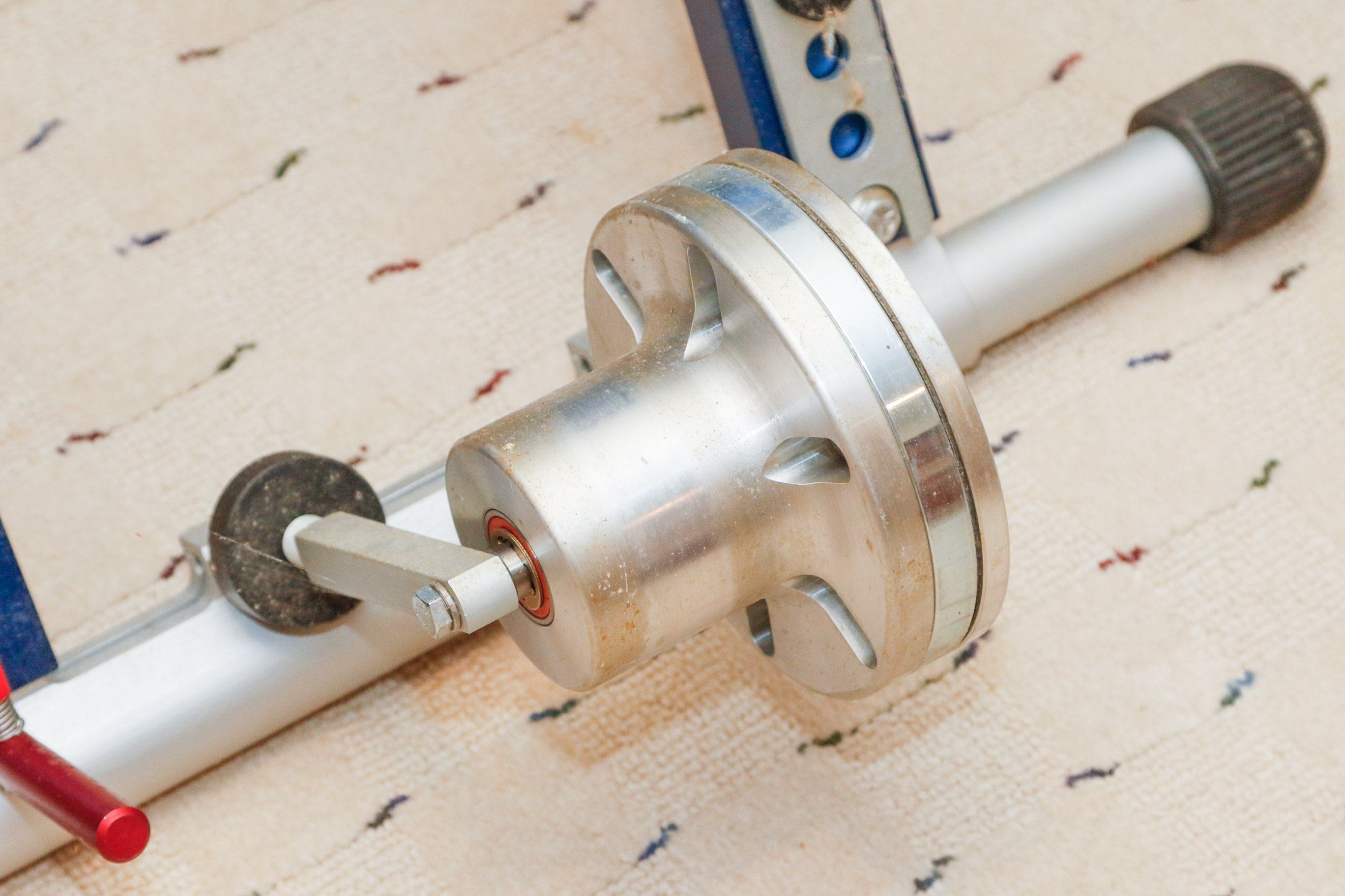 1UP Bicycle Trainer with HoMedics Shiatsu Massage Cushion