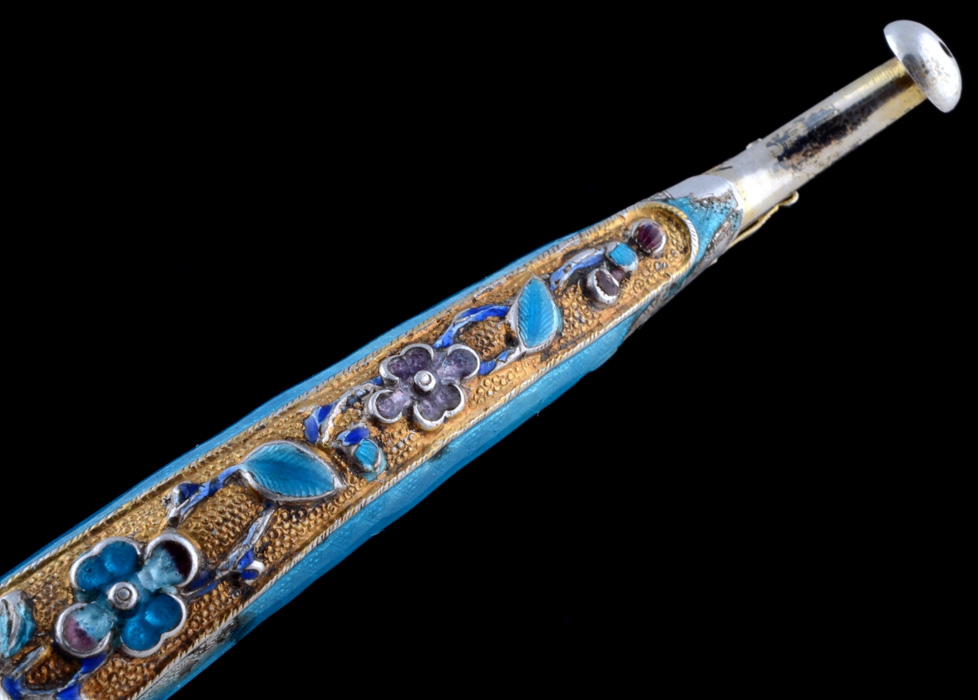 Early 20th Century Chinese Export Enameled Cigarette Holder
