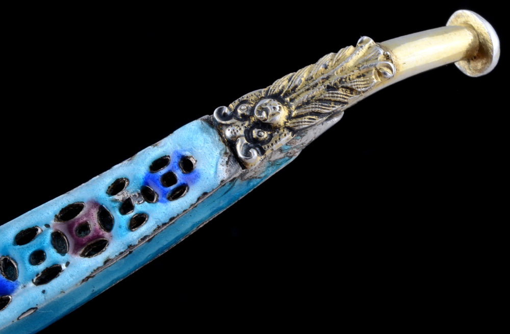 Early 20th Century Chinese Export Enameled Cigarette Holder