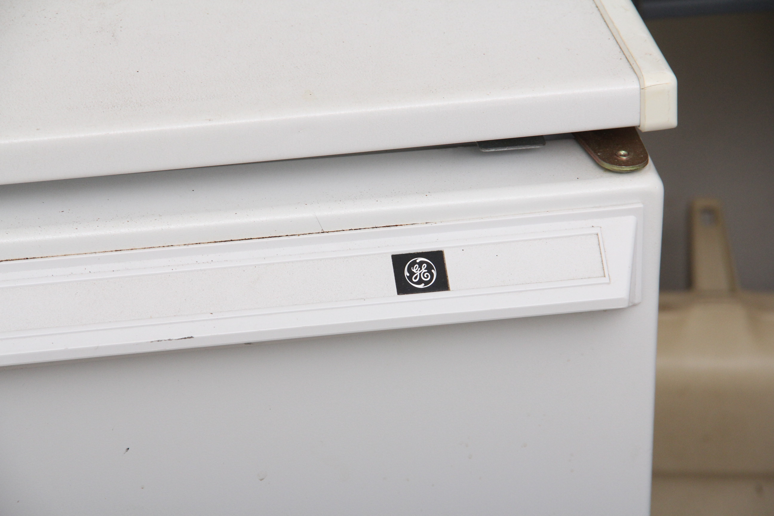 General Electric Compact Refrigerator