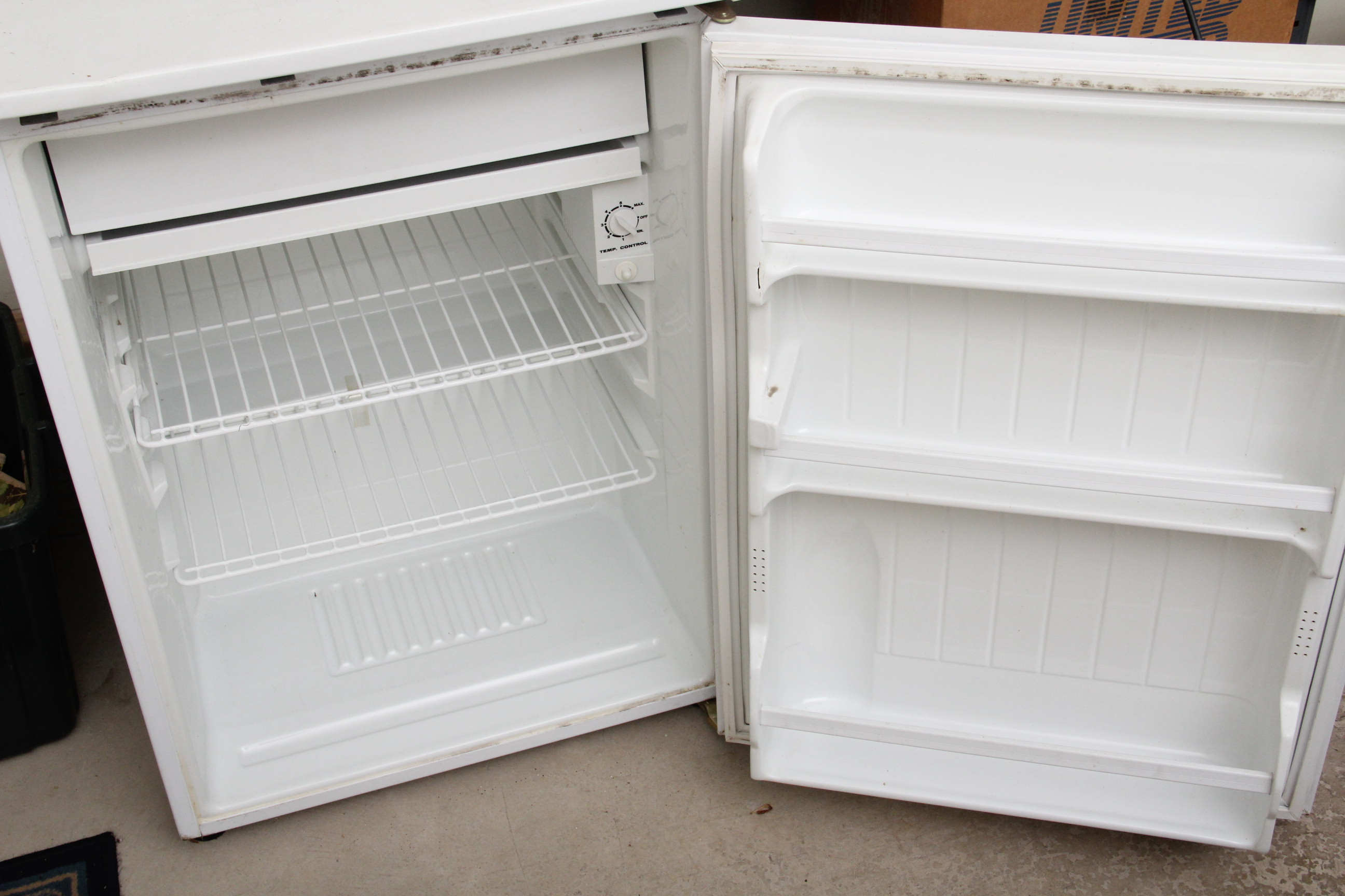 General Electric Compact Refrigerator