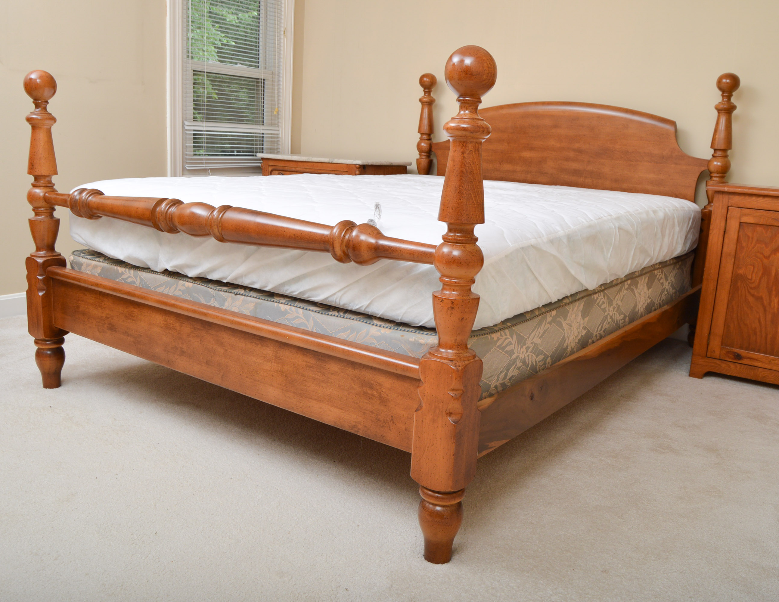 Queen Sized Maple Cannonball Bed Frame
