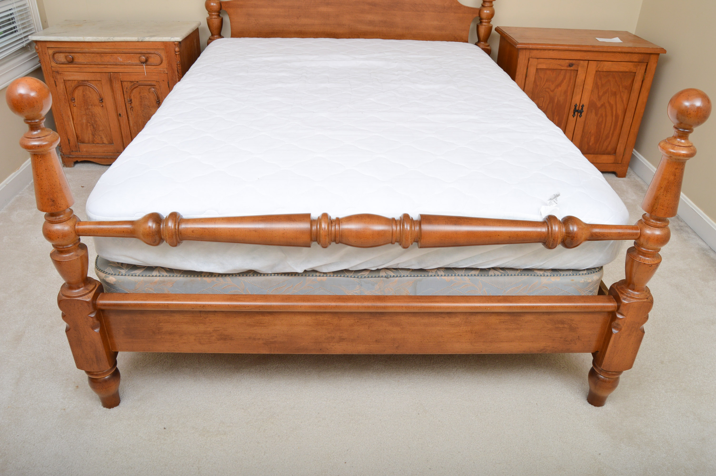 Queen Sized Maple Cannonball Bed Frame