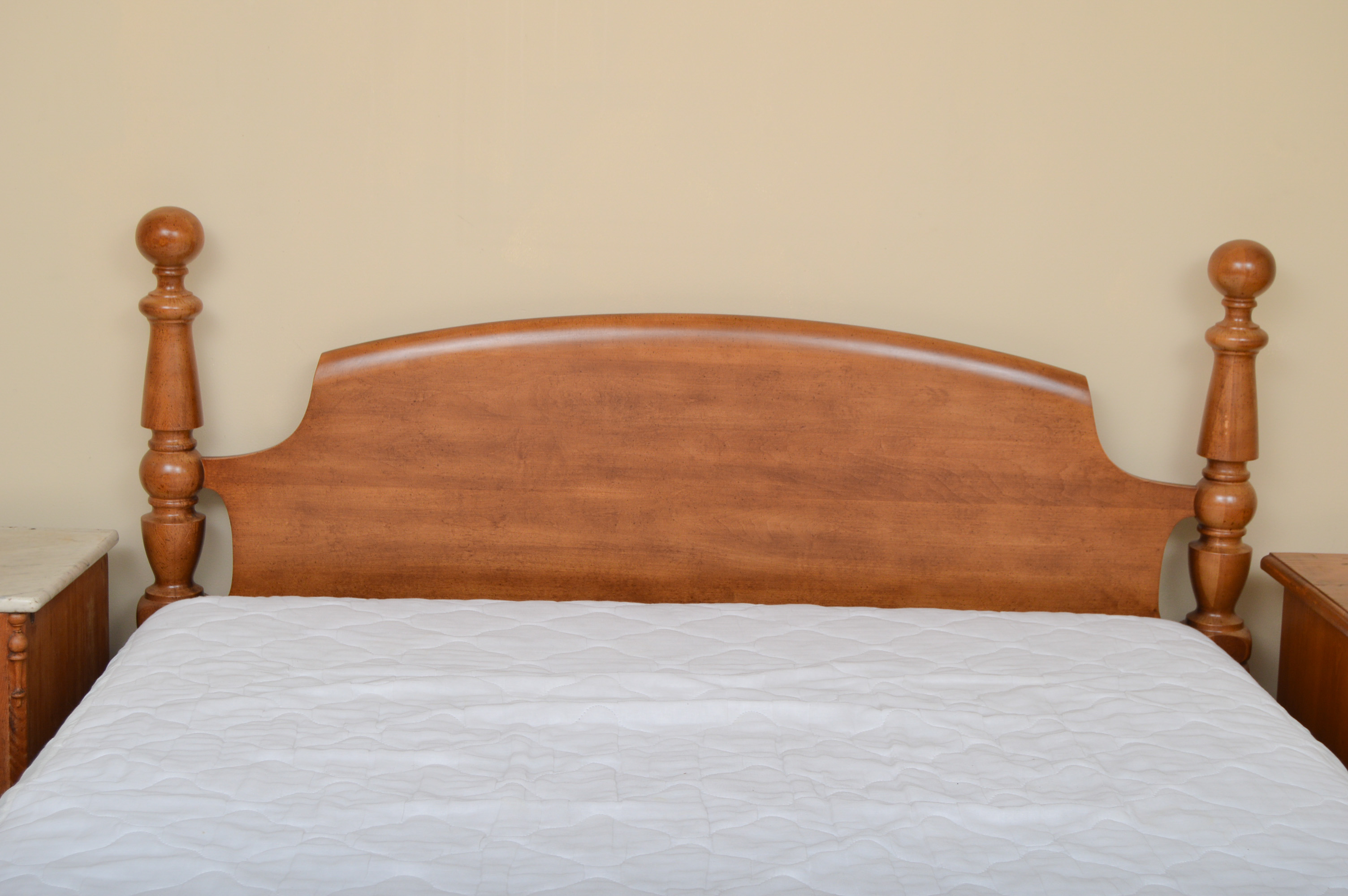 Queen Sized Maple Cannonball Bed Frame