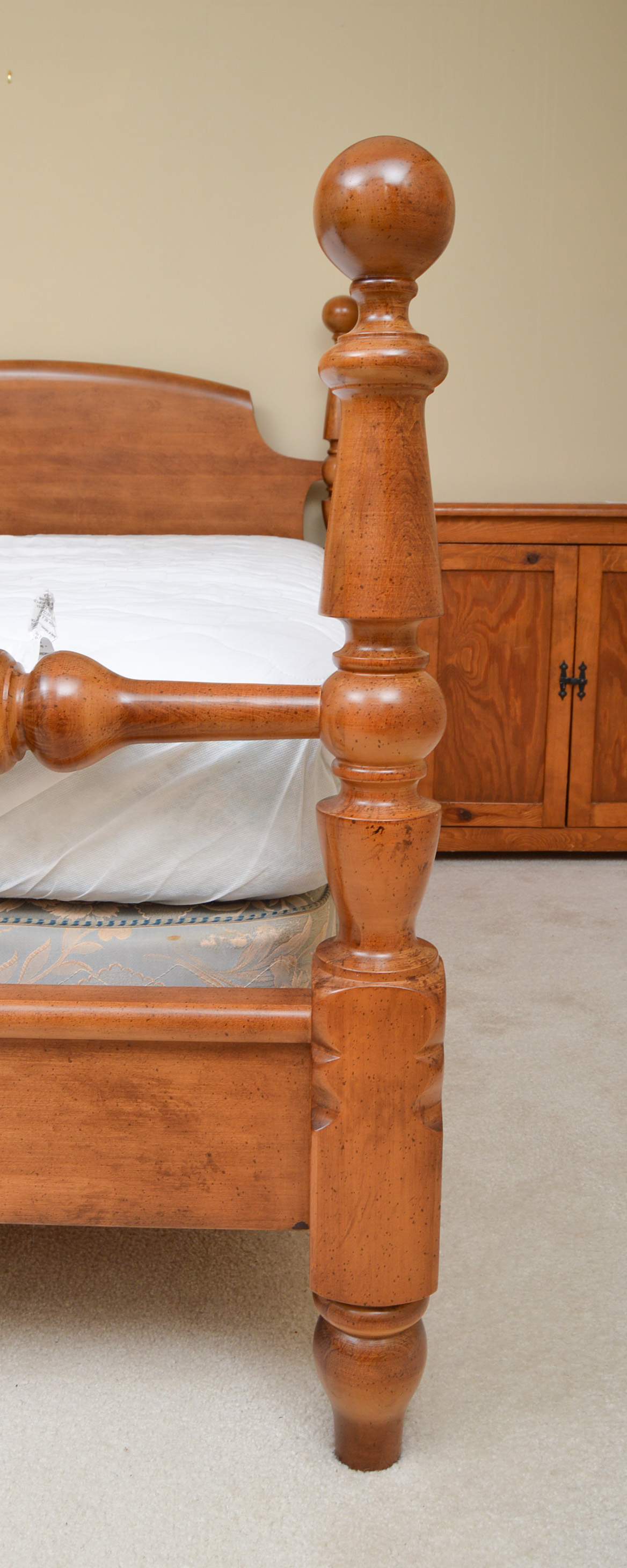 Queen Sized Maple Cannonball Bed Frame