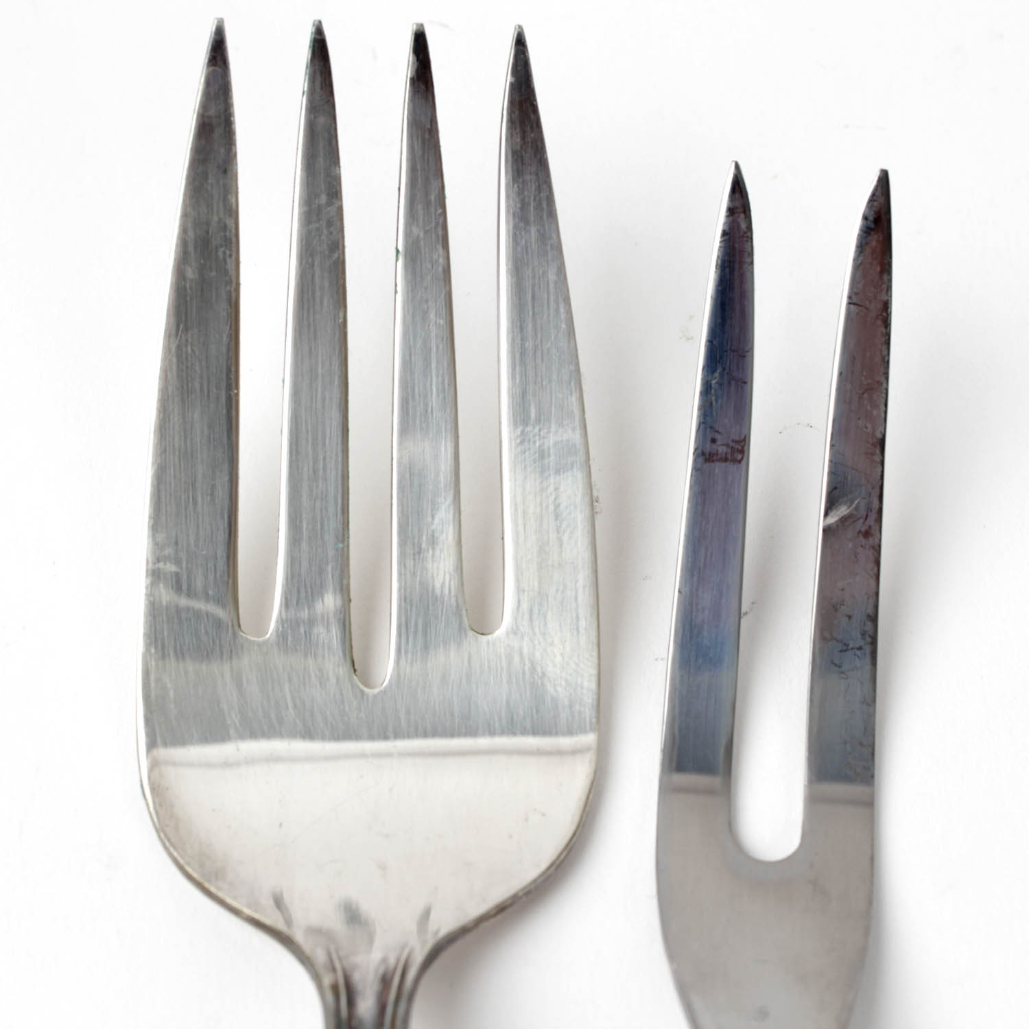 Fifty Piece Set of W.M. Rogers & Son Silverplated Victorian Rose Flatware