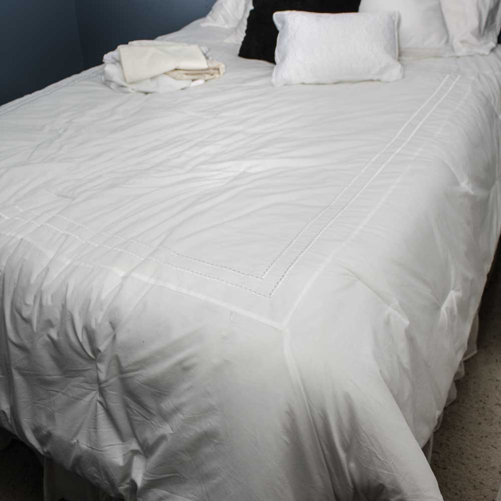 Pair of Full Sized Bedding Sets