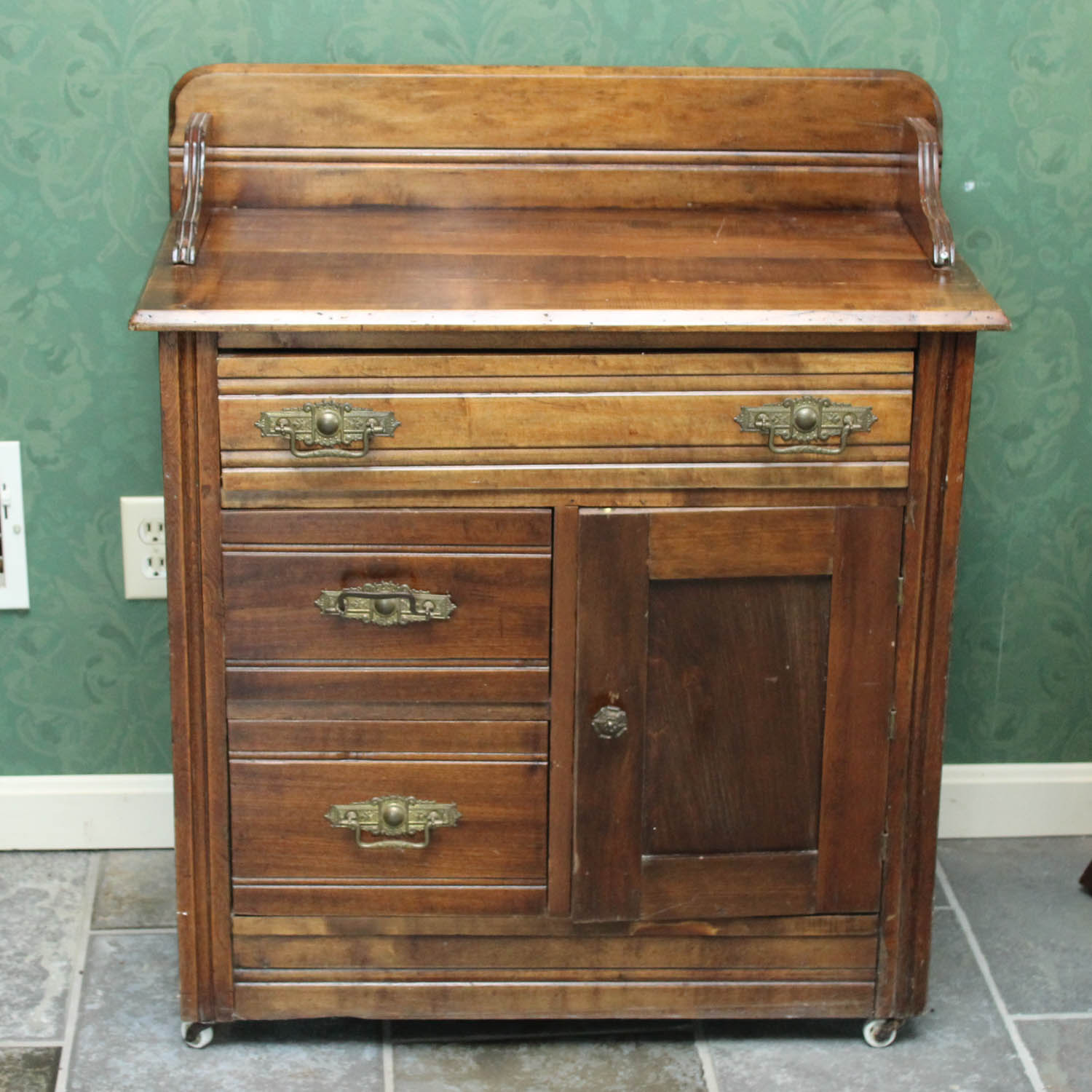 Antique Eastlake Style Oak Washstand