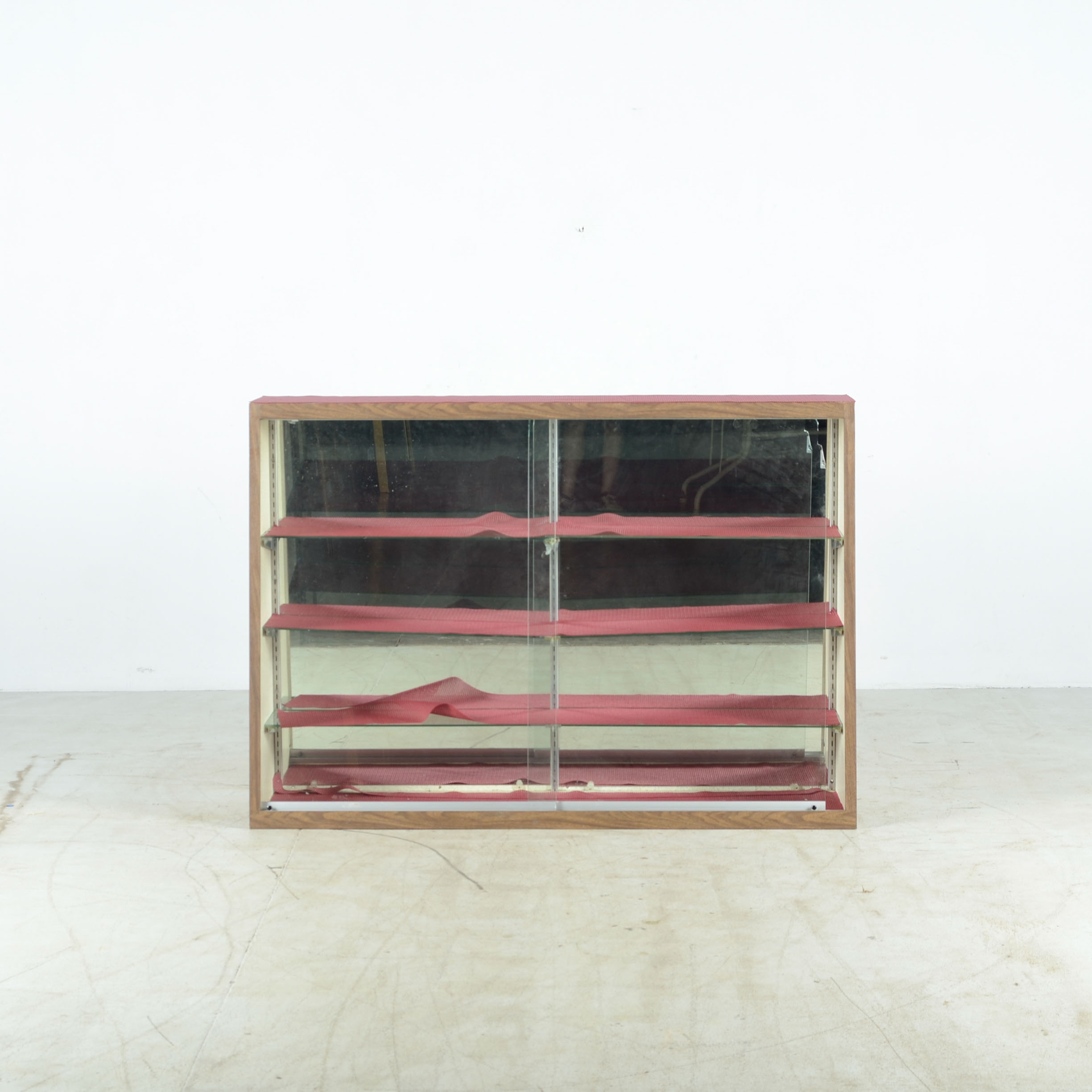 Mid Modern Display Cabinet