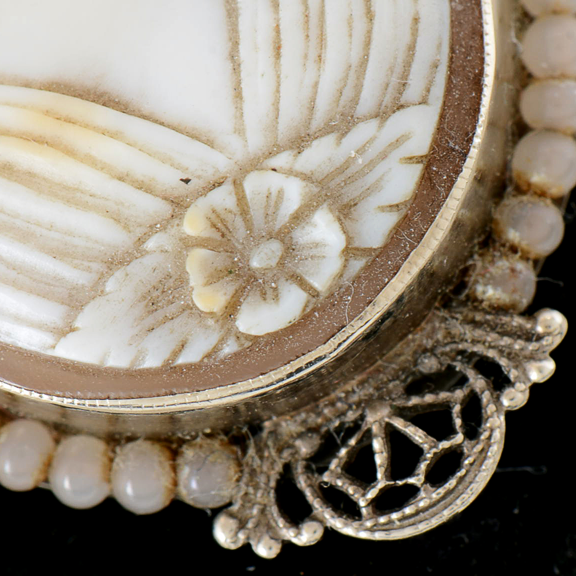 Early 20th Century 14K White Gold and Hand Carved Shell Cameo and Glass Seed Bead Openwork Pin