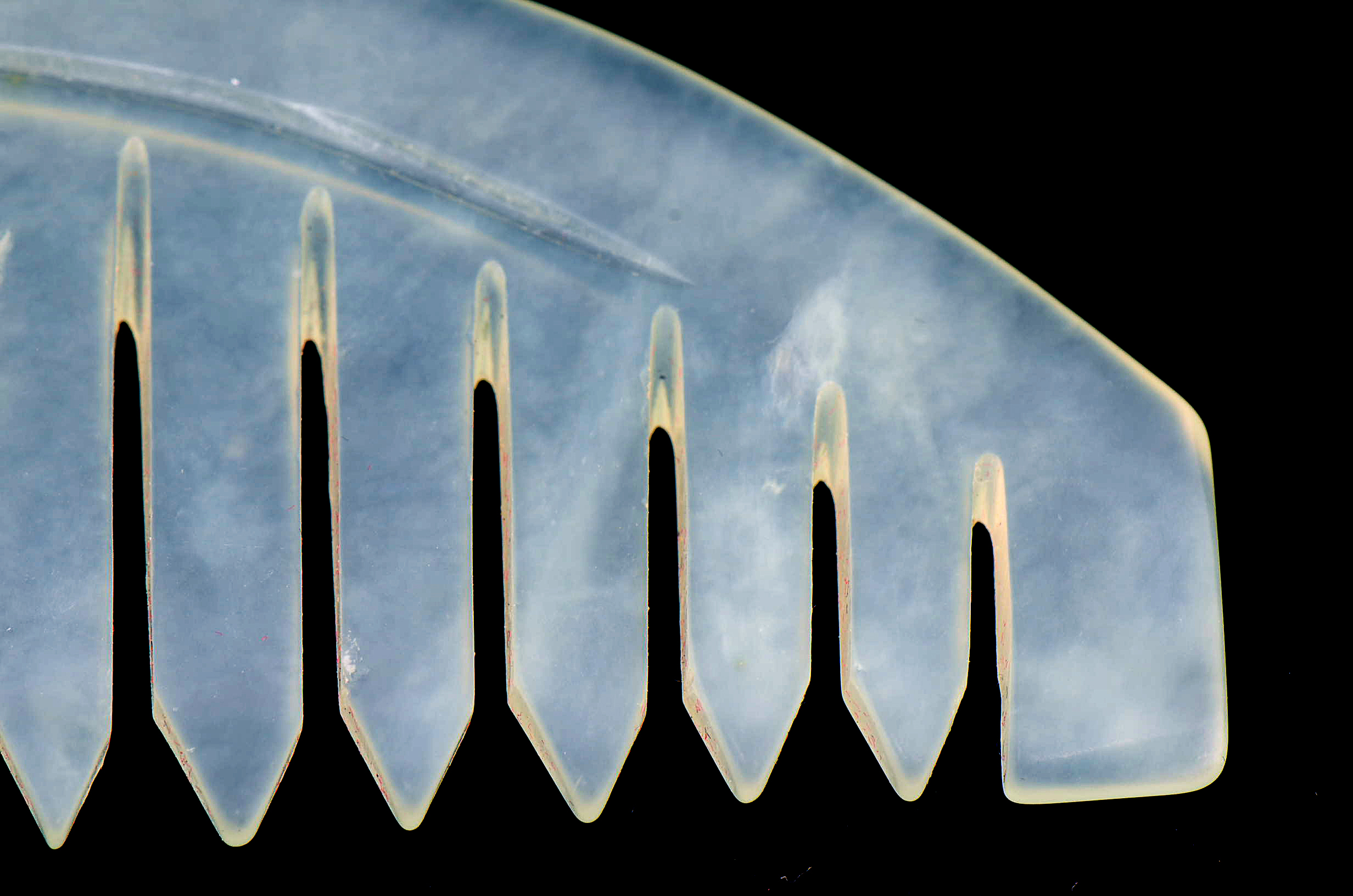 Chinese Carved Natural Bowenite Pea Pod Pendant with 18K Gold Plated Bale and Carved Bowenite Serpentine Comb