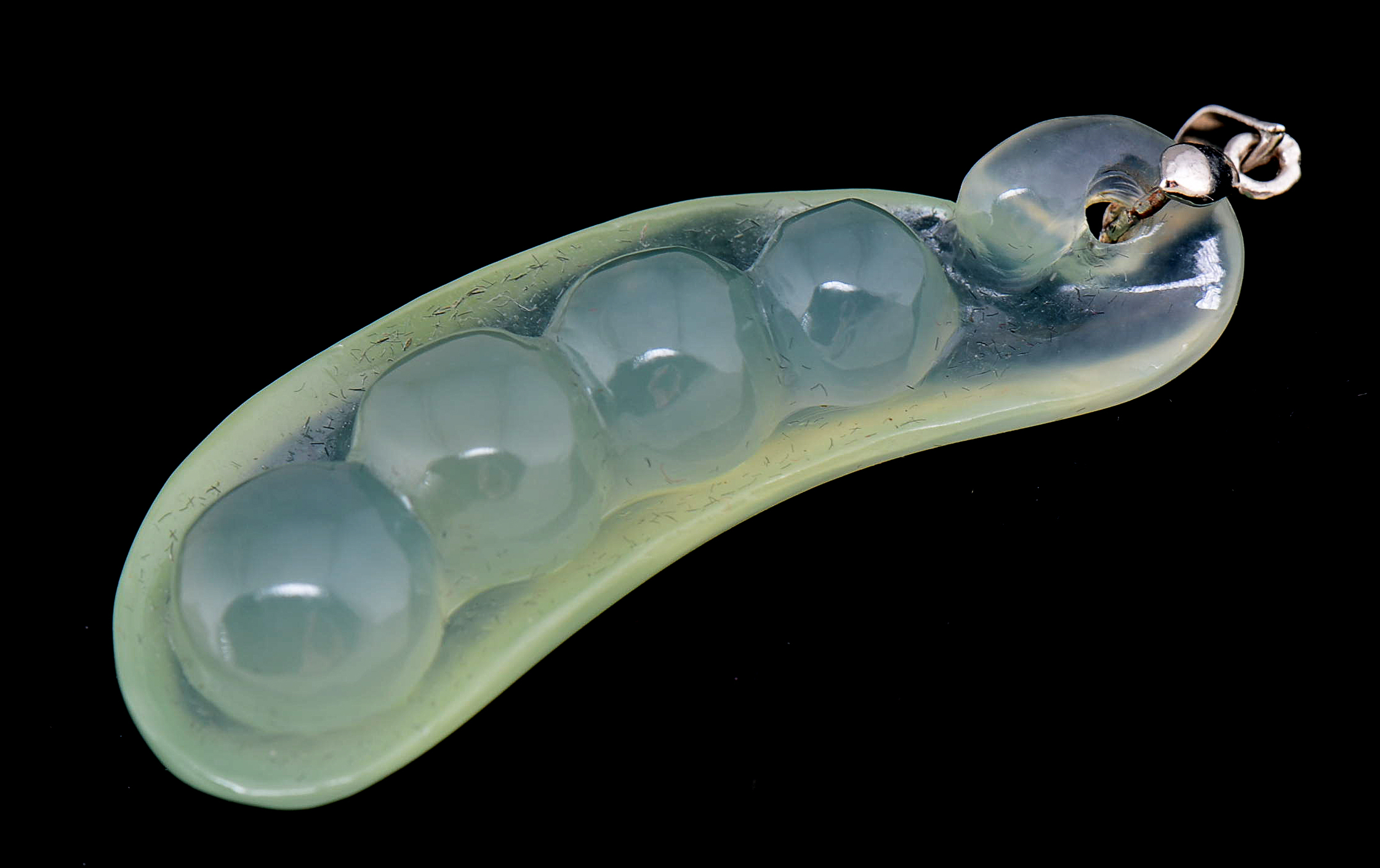 Chinese Carved Natural Bowenite Pea Pod Pendant with 18K Gold Plated Bale and Carved Bowenite Serpentine Comb