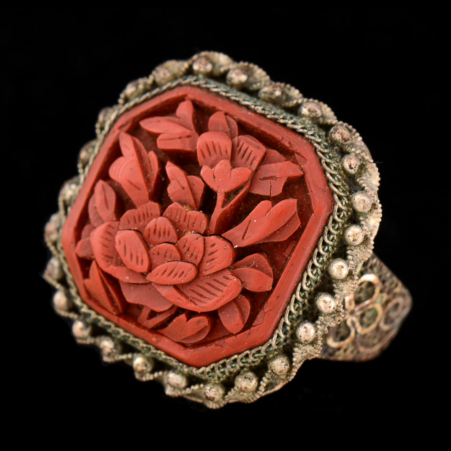 Early 20th Century Chinese Export Filigree 840 Silver and Carved Cinnabar Ring
