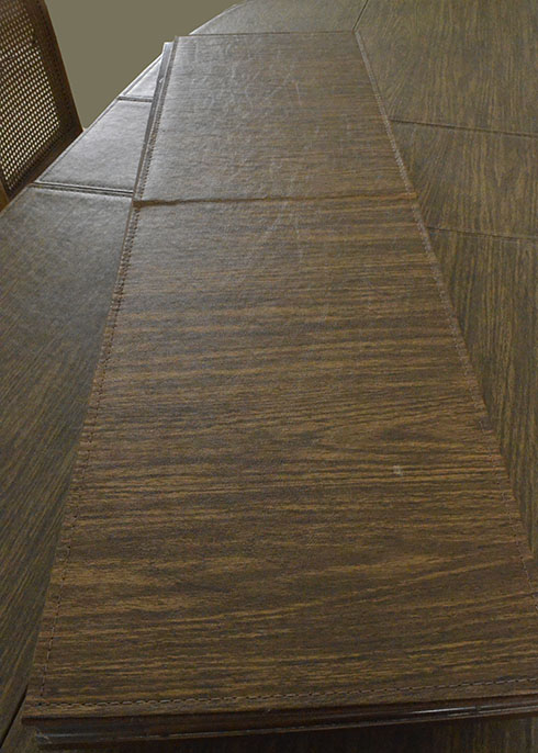 Late 20th Century Hepplewhite Style Seven-Piece Dining Set