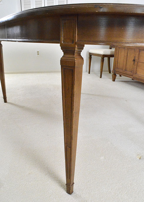 Late 20th Century Hepplewhite Style Seven-Piece Dining Set