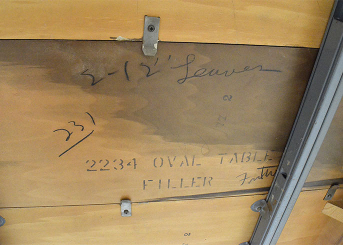 Late 20th Century Hepplewhite Style Seven-Piece Dining Set