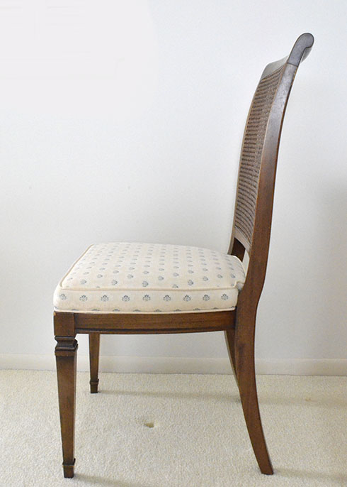 Late 20th Century Hepplewhite Style Seven-Piece Dining Set