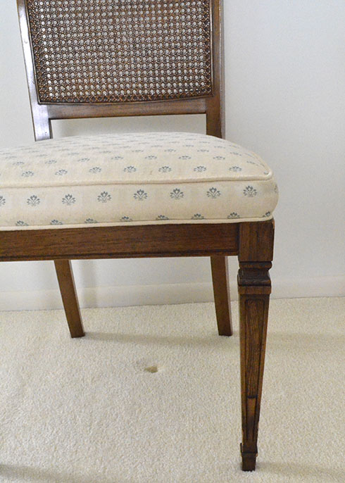 Late 20th Century Hepplewhite Style Seven-Piece Dining Set