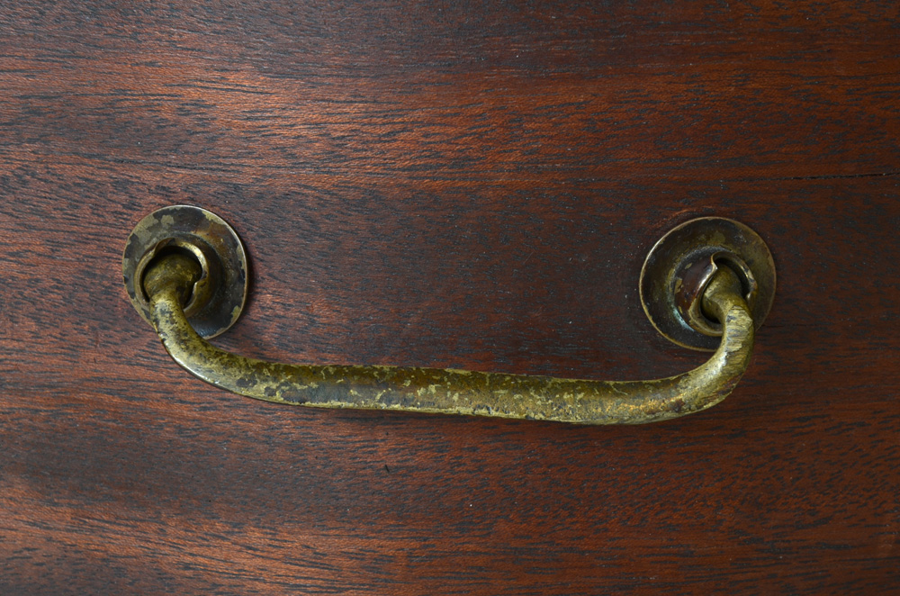Mahogany Veneer Serpentine Front Cabinet