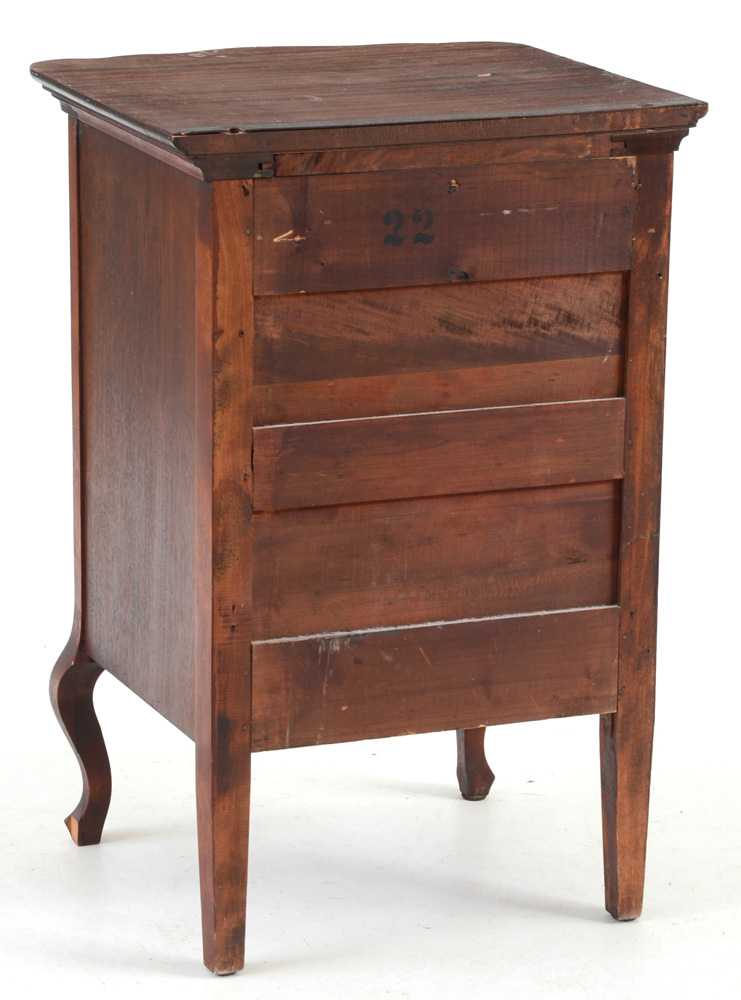 Mahogany Veneer Serpentine Front Cabinet