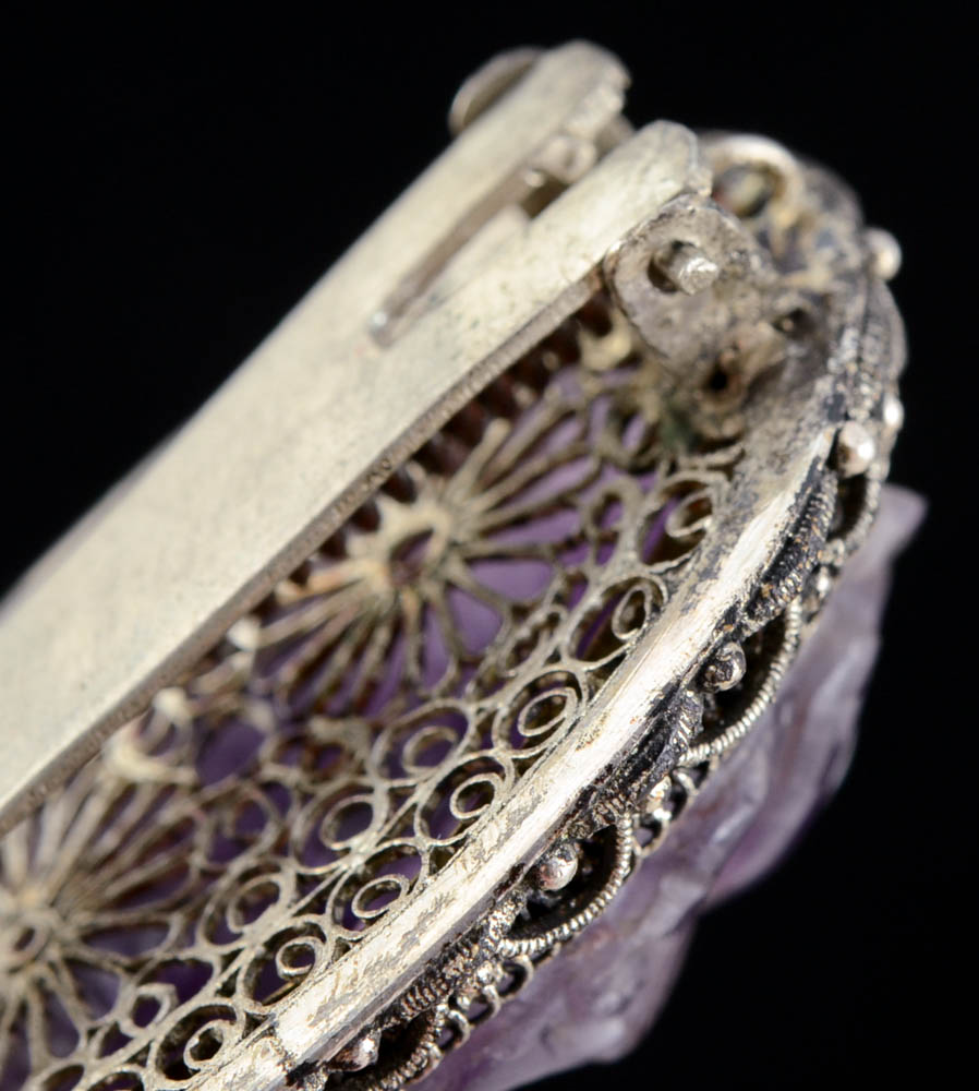 Early 20th Century Chinese Export Carved Amethyst and Silver Filigree Dress Clip