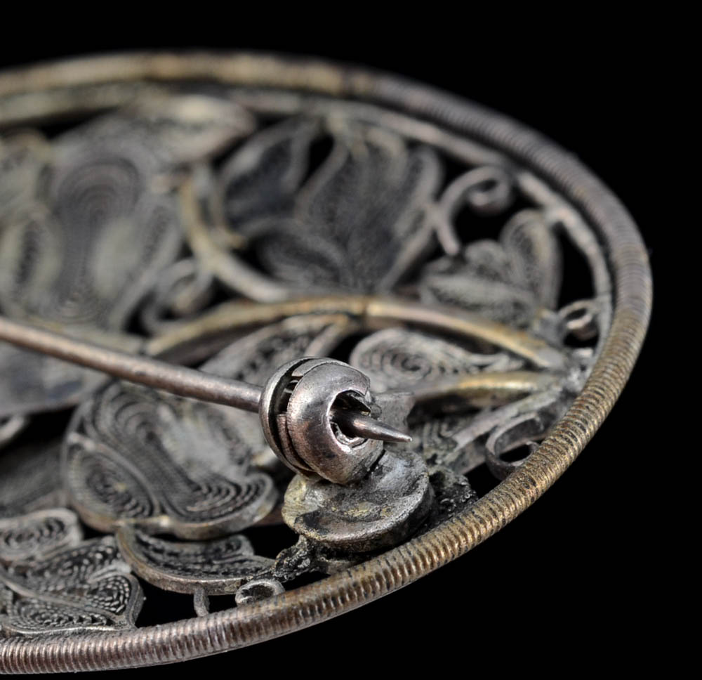 Early 20th Century Chinese Export 870 Silver Filigree Openwork Peony Floral Pin