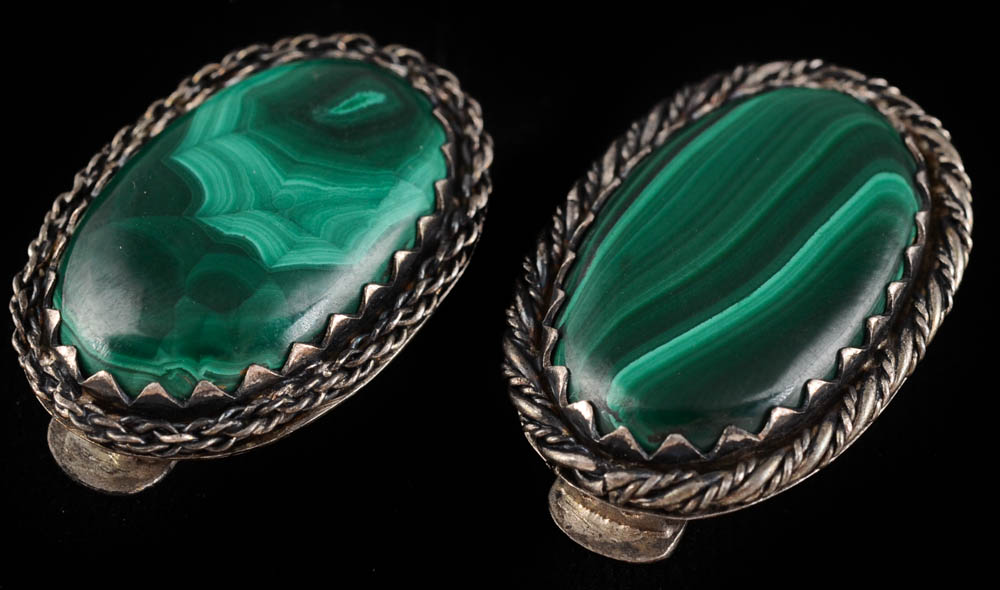 Early 20th Century Chinese Export Silver Filigree and Malachite Ring with Two Dress Clips