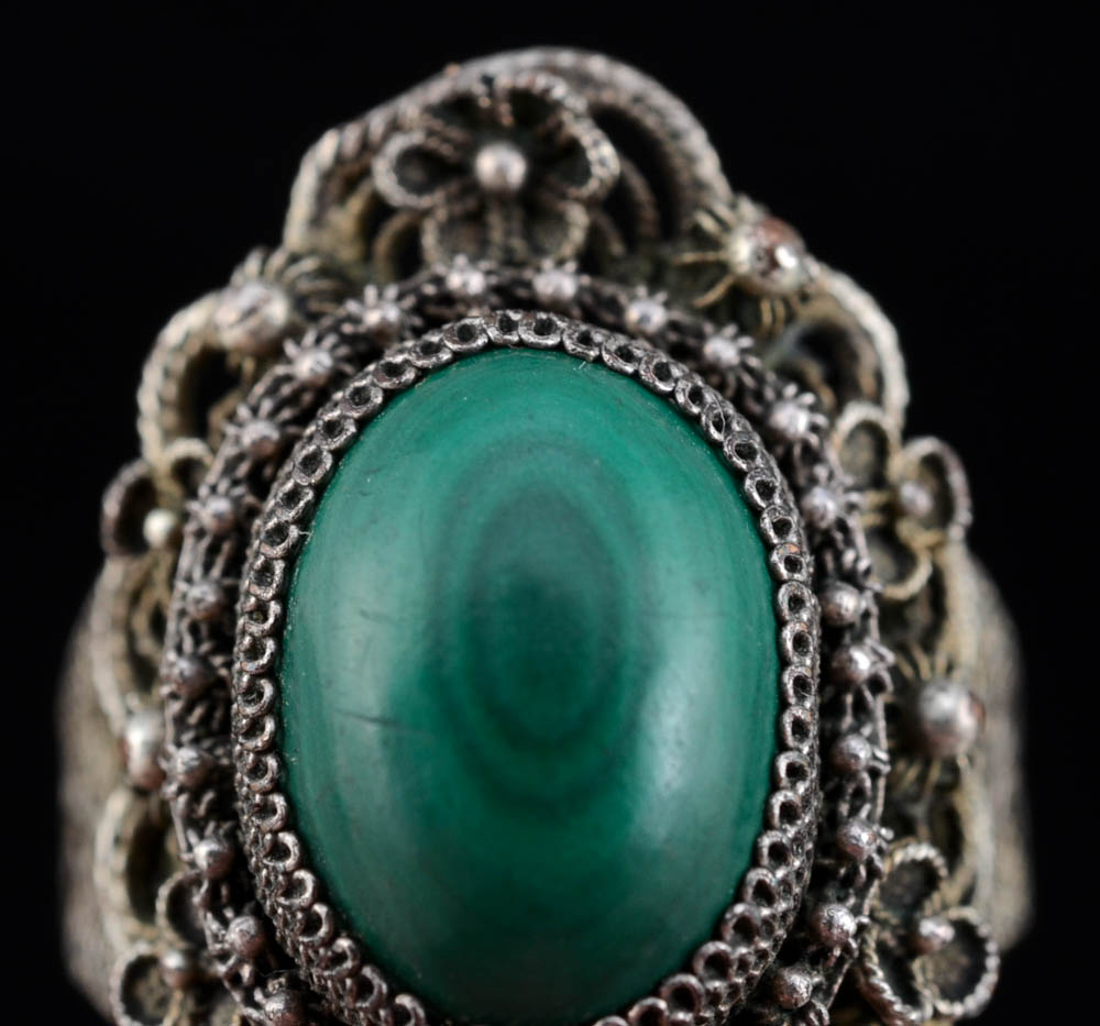 Early 20th Century Chinese Export Silver Filigree and Malachite Ring with Two Dress Clips