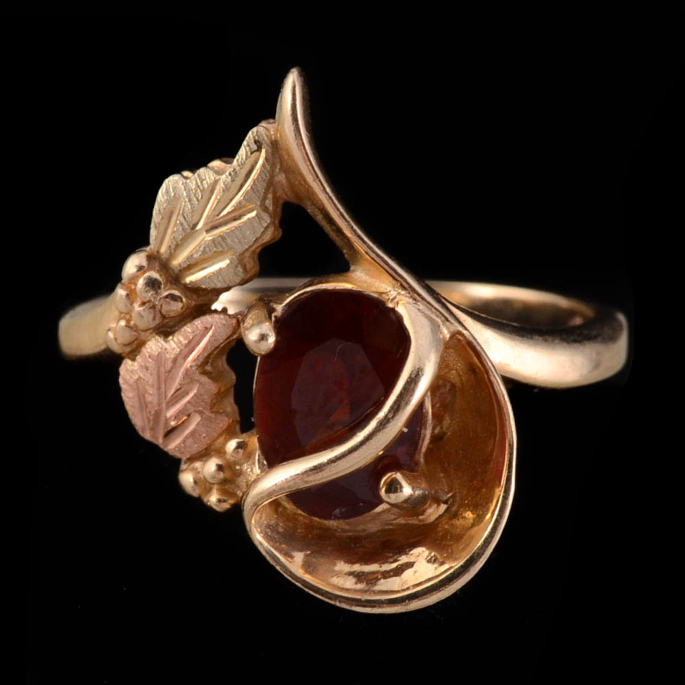 10K Yellow and Rose Gold Openwork Garnet Ring