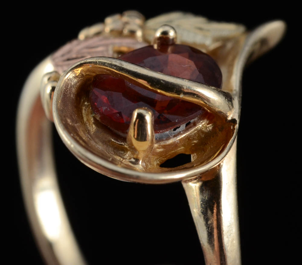 10K Yellow and Rose Gold Openwork Garnet Ring
