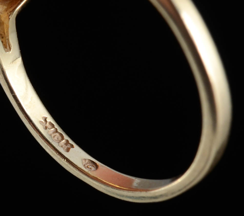 10K Yellow and Rose Gold Openwork Garnet Ring