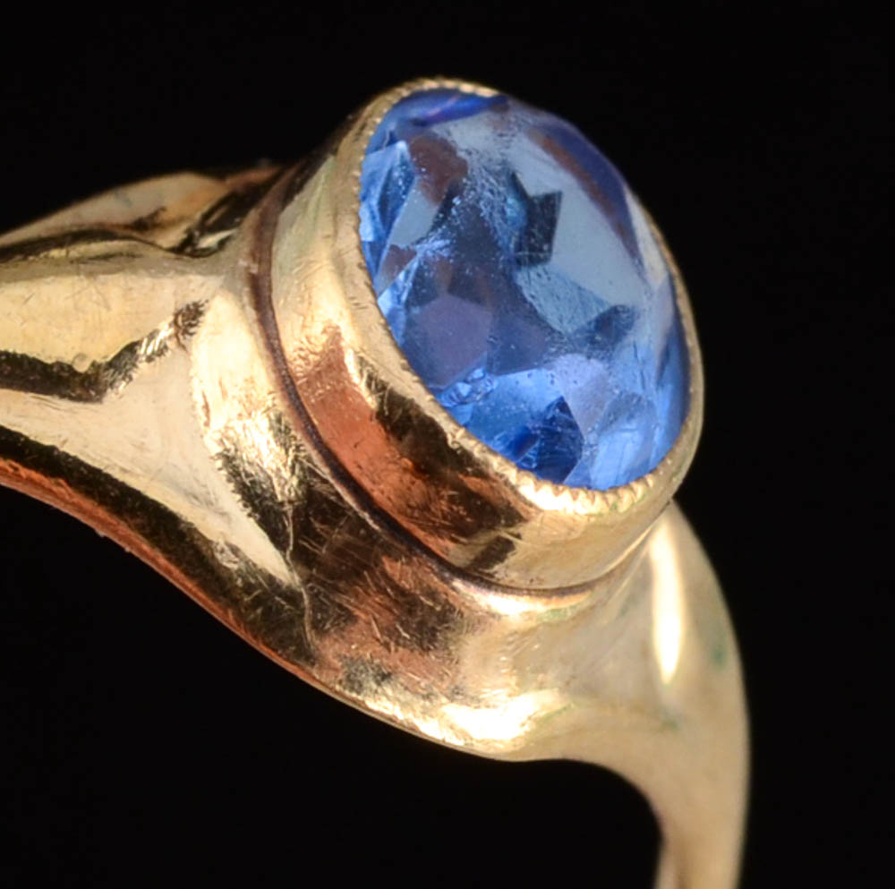 10K Yellow Gold Ring with Blue Glass Stone