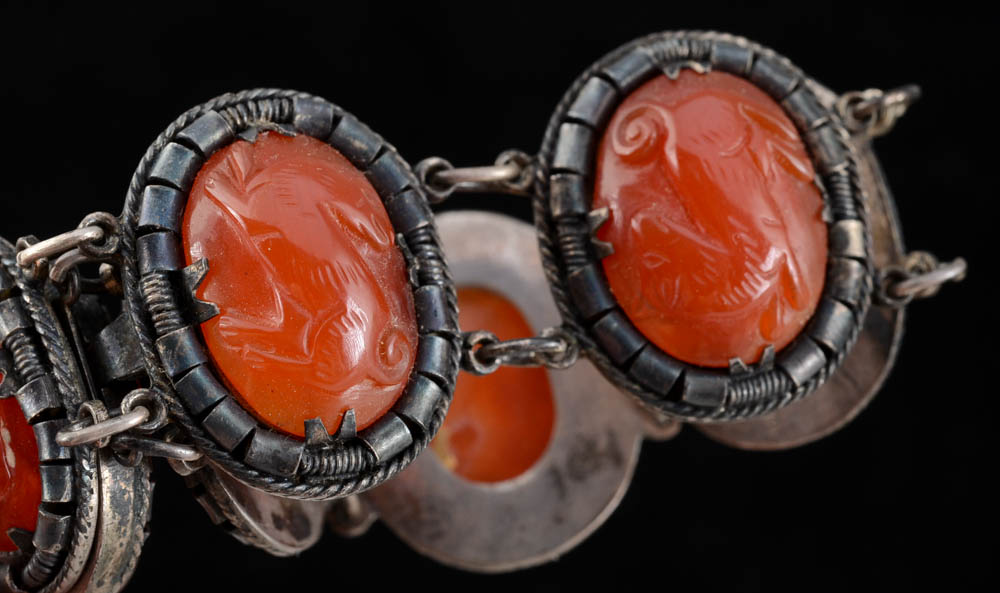 Early 20th Century Chinese Export 900 Silver and Carved Carnelian Link Bracelet