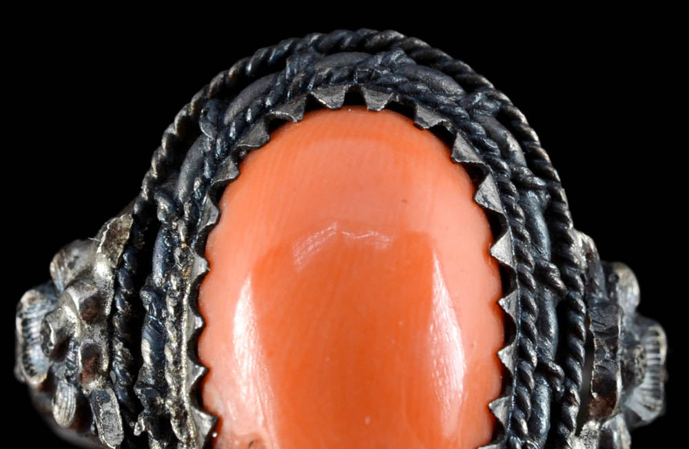 Early 20th Century Chinese Export 900 Silver and Coral Ring