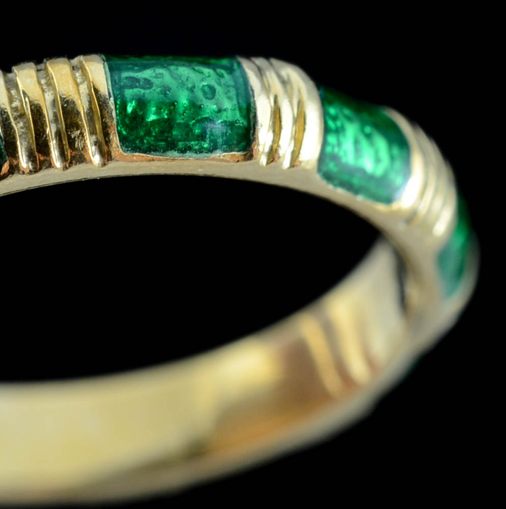 18K Yellow Gold and Emerald Green Enameled Band
