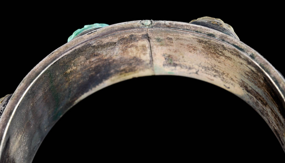 Early 20th Century Chinese Export Sterling Silver, Carved Turquoise and Lava Stone Hinge Bracelet