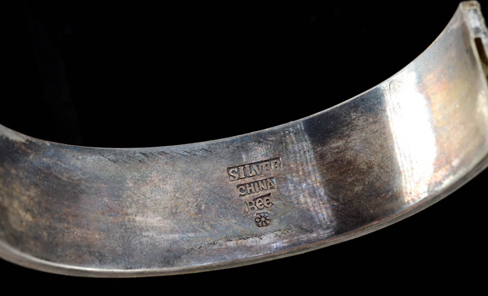 Early 20th Century Chinese Export Sterling Silver, Carved Turquoise and Lava Stone Hinge Bracelet