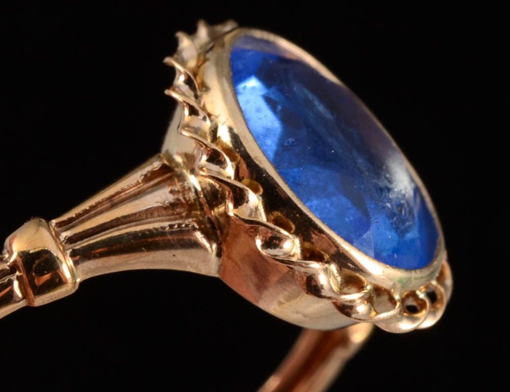10K Yellow Gold Blue Glass Ring