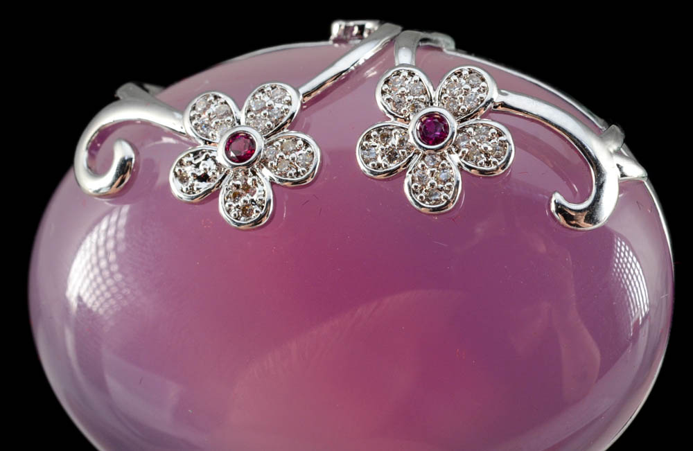 Chinese Dyed Quartzite and Lavender Quartz, Carnelian Beaded Necklace with Dyed Chalcedony Pendant