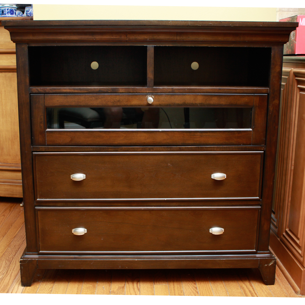 Stein World Media Chest