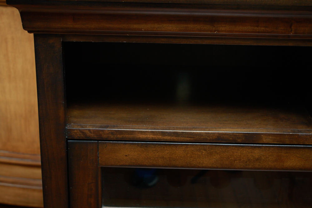 Stein World Media Chest