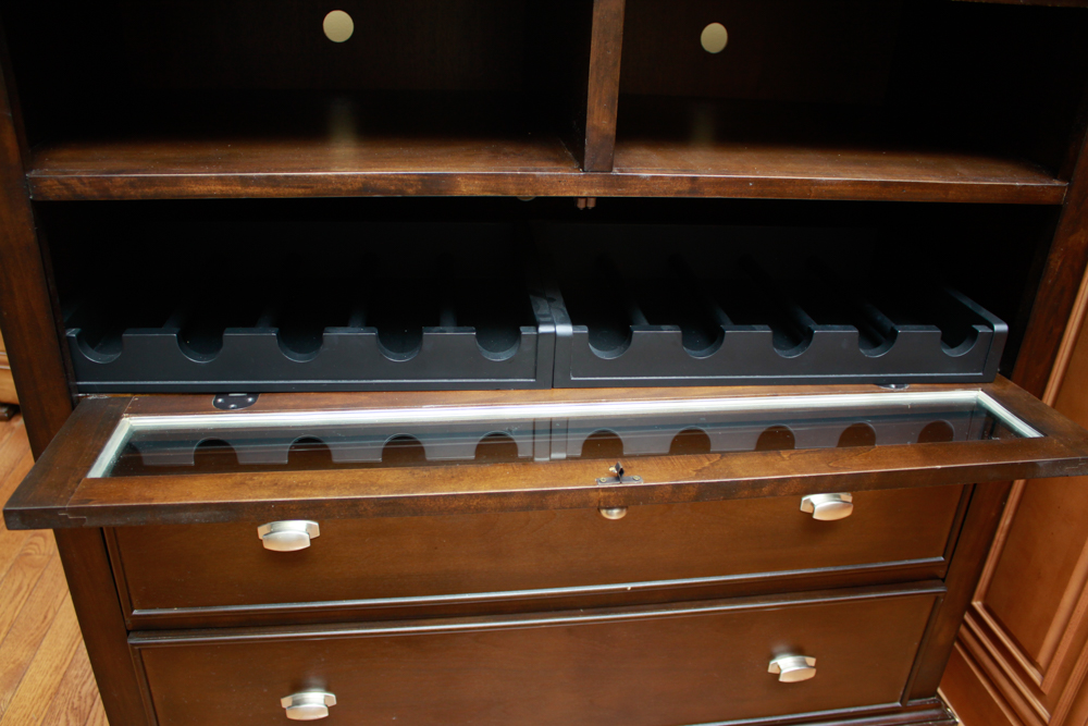 Stein World Media Chest