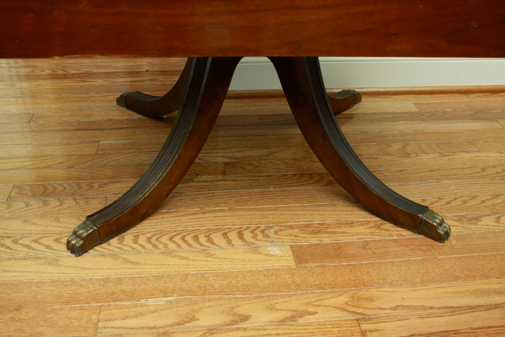 Duncan Phyfe Style Drop Leaf Table