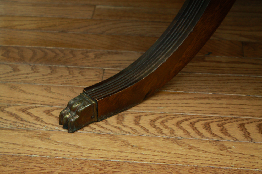 Duncan Phyfe Style Drop Leaf Table