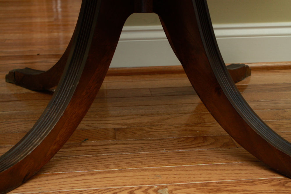 Duncan Phyfe Style Drop Leaf Table